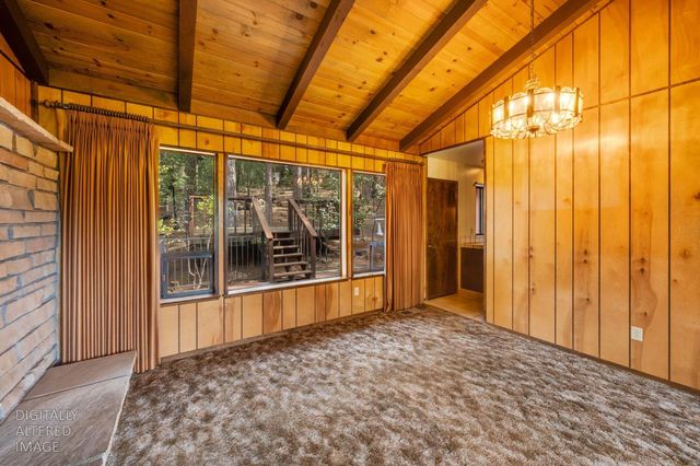 4949 Steelhead Ln, Pollock Pines, CA 95726