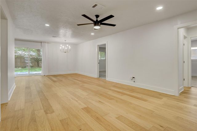 5514 Indigo Street, Houston, TX 77096