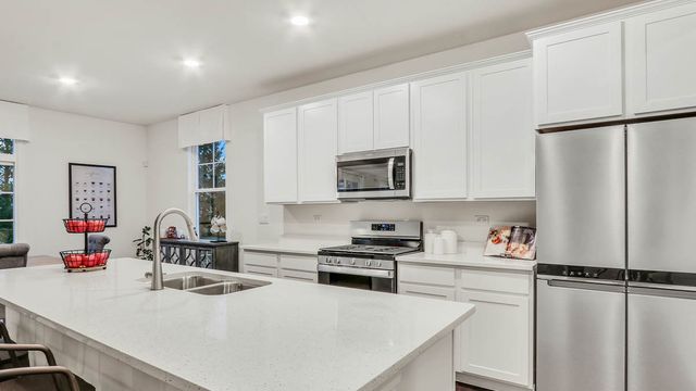 9957 Edgebrook Lane, Huntley, IL 60142