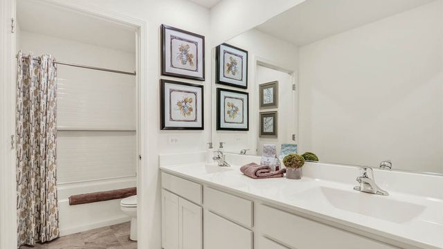 9957 Edgebrook Lane, Huntley, IL 60142