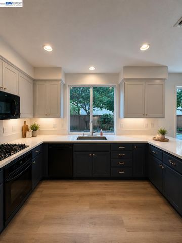 1015 Canyon Oaks Dr, El Sobrante, CA 94803