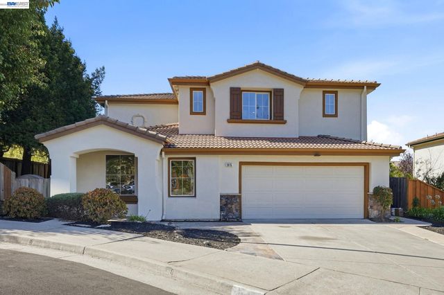 1015 Canyon Oaks Dr, El Sobrante, CA 94803