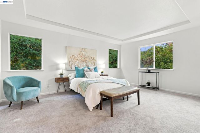 1015 Canyon Oaks Dr, El Sobrante, CA 94803