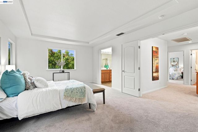 1015 Canyon Oaks Dr, El Sobrante, CA 94803