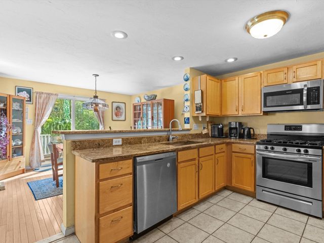29 Coldspring Dr B, Sutton, MA 01590