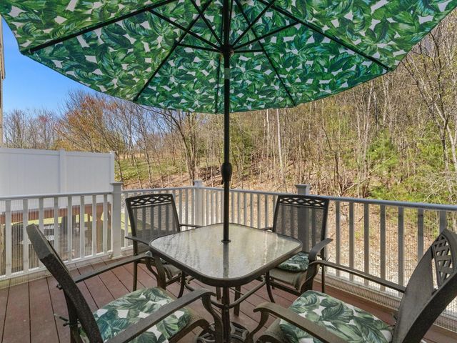 29 Coldspring Dr B, Sutton, MA 01590