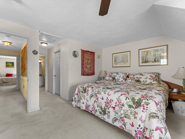29 Coldspring Dr B, Sutton, MA 01590