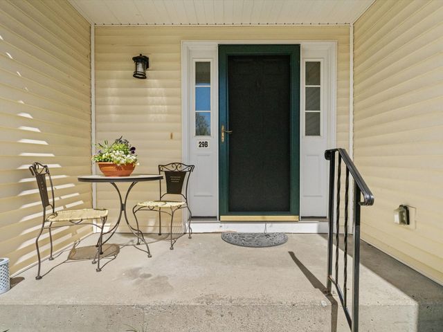 29 Coldspring Dr B, Sutton, MA 01590