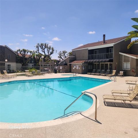 2847 S Fairview Street H, Santa Ana, CA 92704