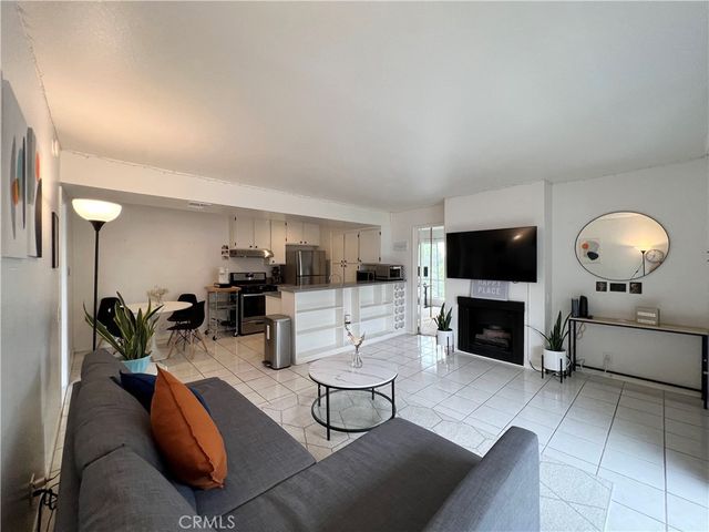 2847 S Fairview Street H, Santa Ana, CA 92704