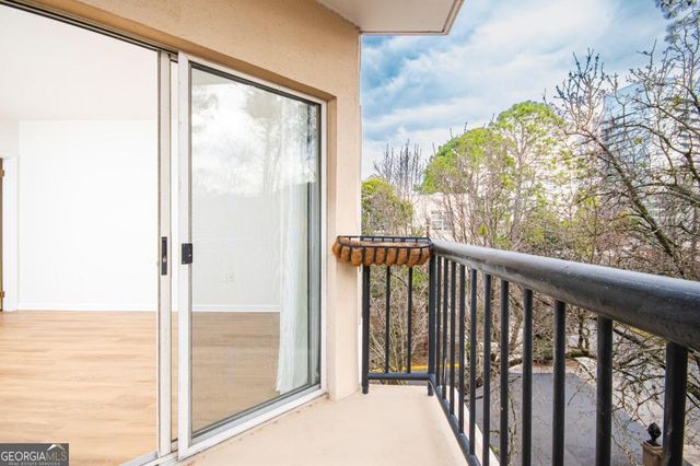 1 Biscayne Drive 304, Atlanta, GA 30309