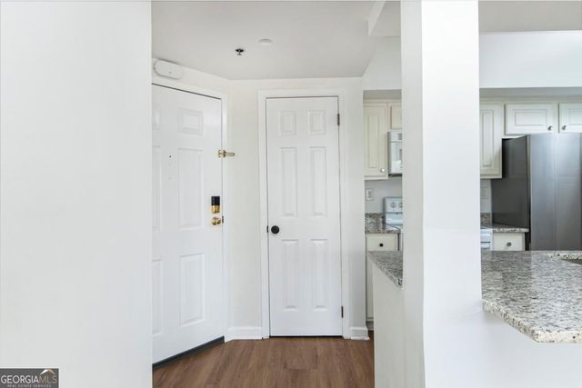 1 Biscayne Drive 304, Atlanta, GA 30309