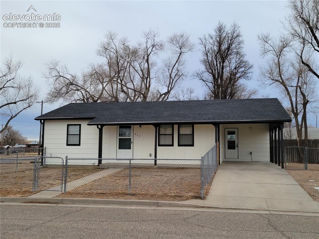 822 E 12th Street, La Junta, CO 81050 — exterior