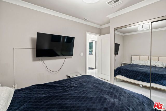 801 Howard Street, Los Angeles, CA 90292