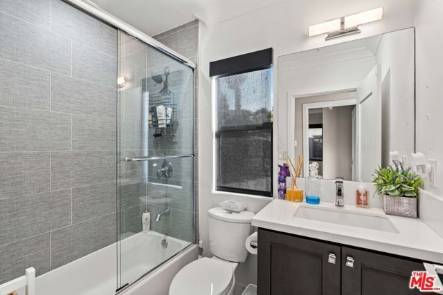 801 Howard Street, Los Angeles, CA 90292