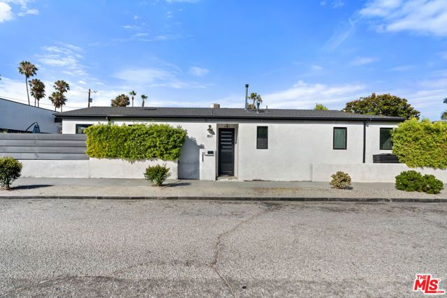 801 Howard Street, Los Angeles, CA 90292