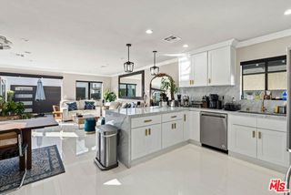 801 Howard Street, Los Angeles, CA 90292