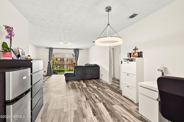 4915 BAYMEADOWS Road 6G, Jacksonville, FL 32217