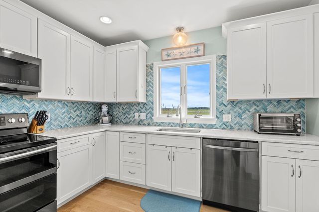 527 Ocean Boulevard, Hampton, NH 03842