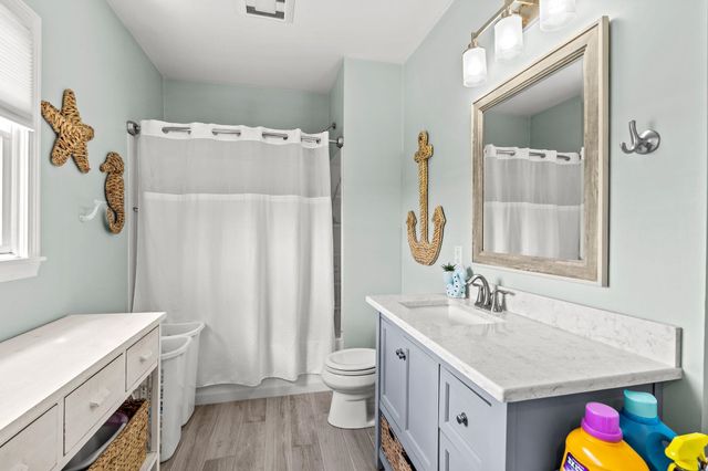 527 Ocean Boulevard, Hampton, NH 03842