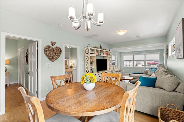 527 Ocean Boulevard, Hampton, NH 03842