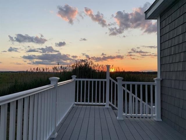 527 Ocean Boulevard, Hampton, NH 03842