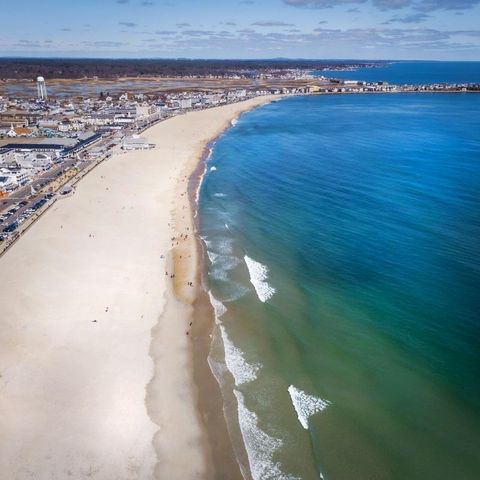 527 Ocean Boulevard, Hampton, NH 03842