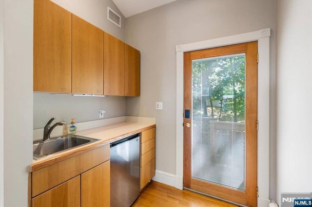 194 Christie Heights Street, Leonia, NJ 07605