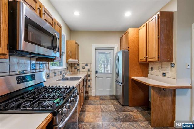 194 Christie Heights Street, Leonia, NJ 07605