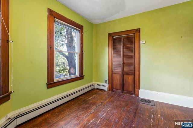 194 Christie Heights Street, Leonia, NJ 07605