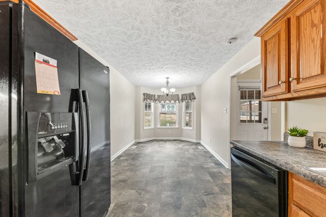 992 Sumerset Cir, Lewisburg, TN 37091