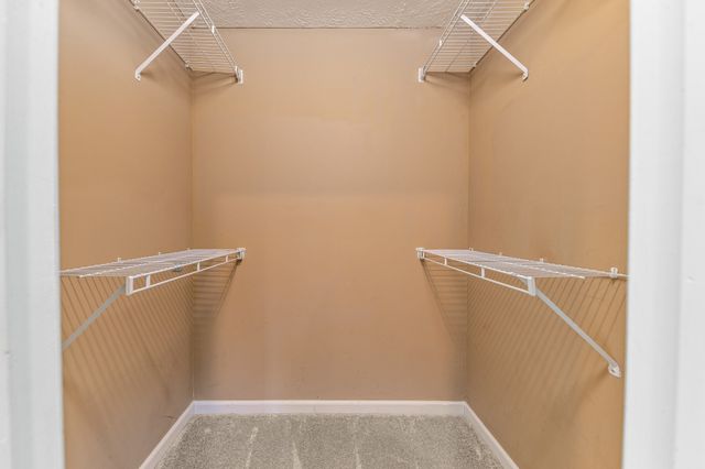 992 Sumerset Cir, Lewisburg, TN 37091