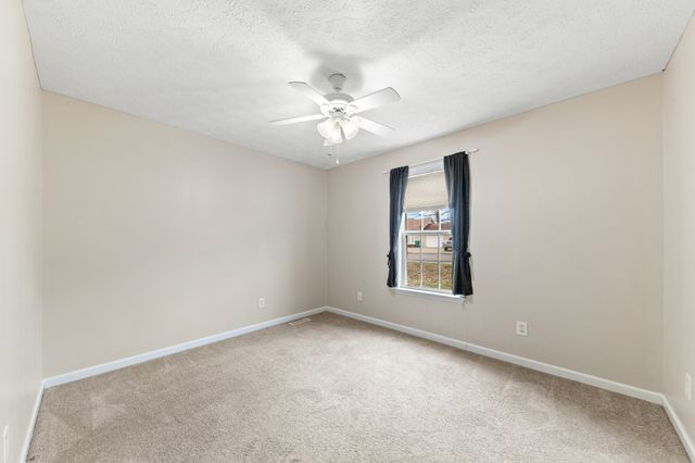 992 Sumerset Cir, Lewisburg, TN 37091