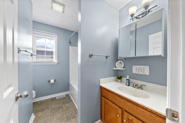 992 Sumerset Cir, Lewisburg, TN 37091