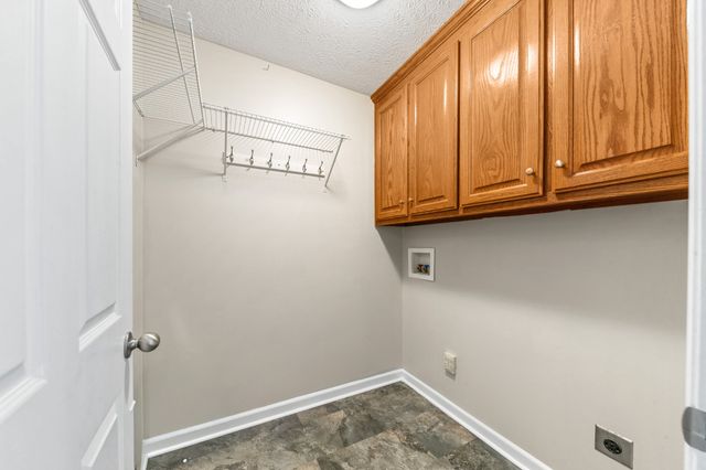 992 Sumerset Cir, Lewisburg, TN 37091