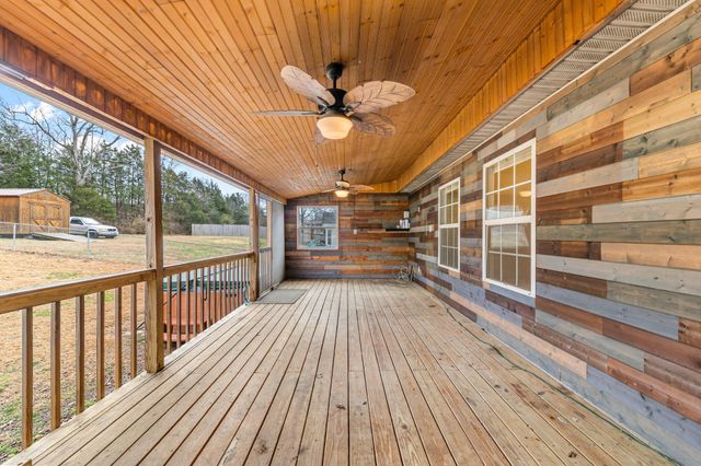 992 Sumerset Cir, Lewisburg, TN 37091