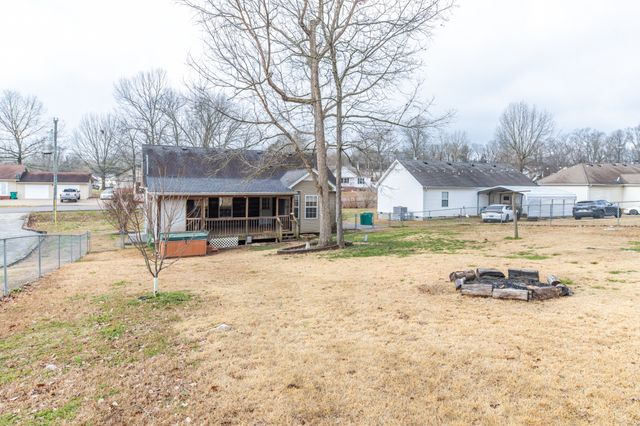 992 Sumerset Cir, Lewisburg, TN 37091