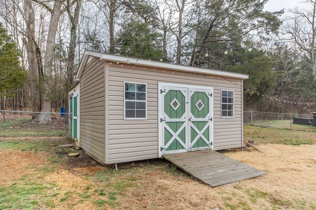 992 Sumerset Cir, Lewisburg, TN 37091