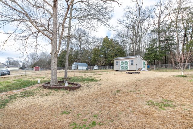 992 Sumerset Cir, Lewisburg, TN 37091