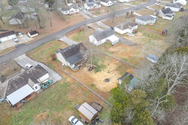 992 Sumerset Cir, Lewisburg, TN 37091