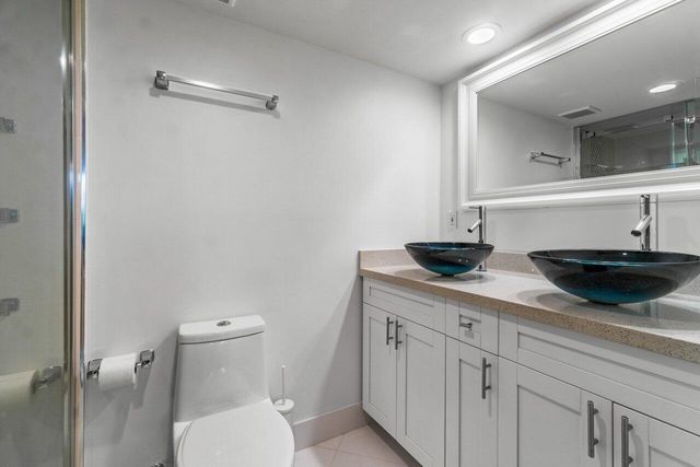 180 YACHT CLUB Way 102, Hypoluxo, FL 33462