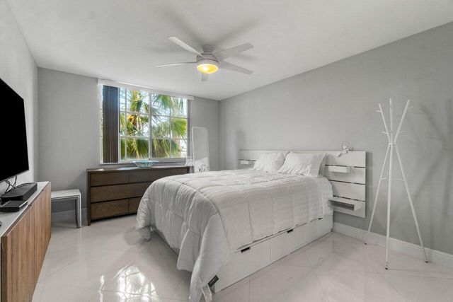 180 YACHT CLUB Way 102, Hypoluxo, FL 33462