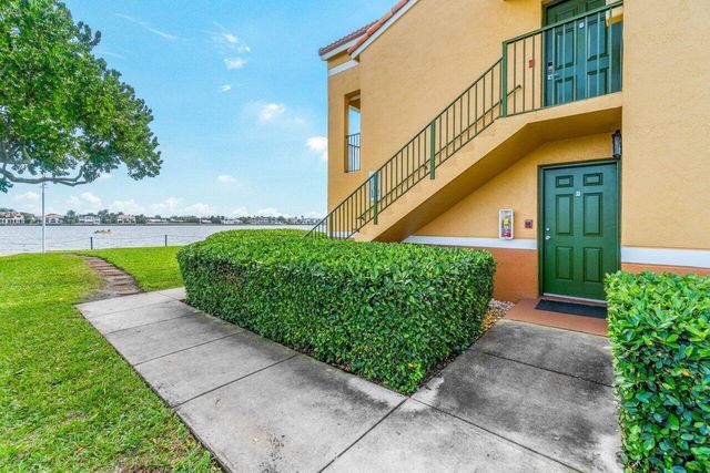 180 YACHT CLUB Way 102, Hypoluxo, FL 33462