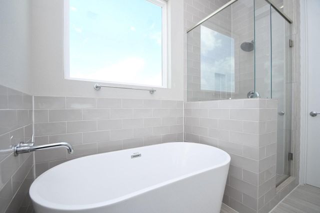 5904 Gardendale Drive B, Houston, TX 77092