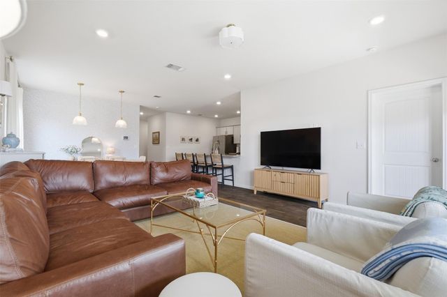 128 Finley Rae DR, Georgetown, TX 78626