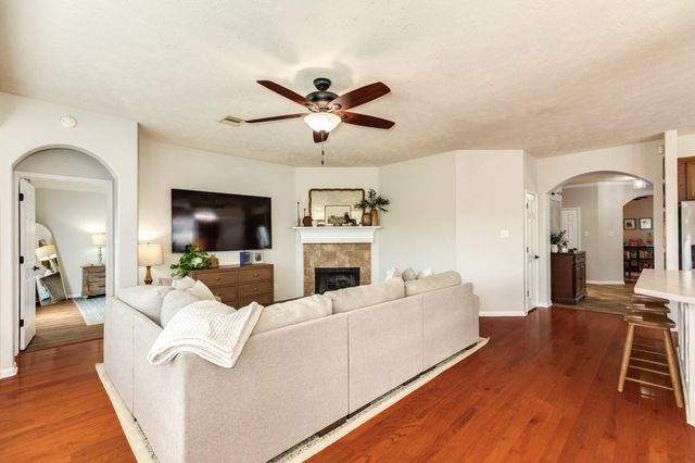 3529 Pine Valley Drive, Pearland, TX 77581