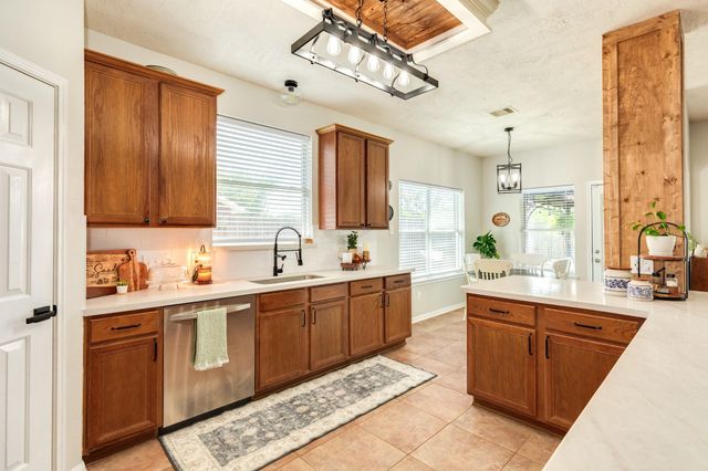 3529 Pine Valley Drive, Pearland, TX 77581
