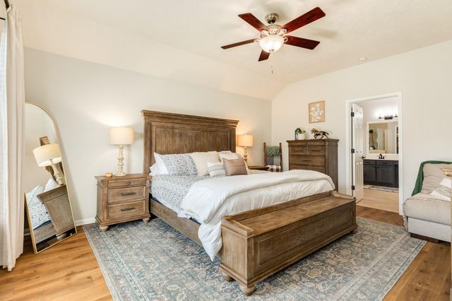 3529 Pine Valley Drive, Pearland, TX 77581