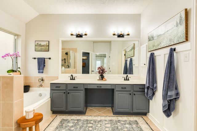 3529 Pine Valley Drive, Pearland, TX 77581