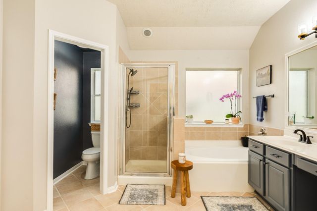 3529 Pine Valley Drive, Pearland, TX 77581